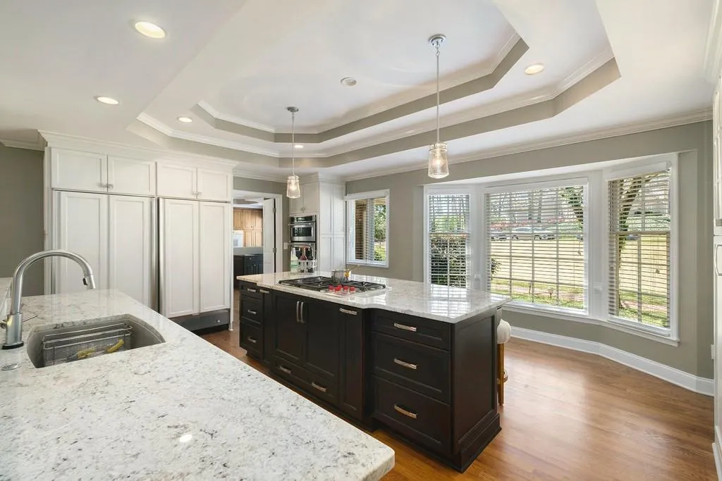 8875 Huntcliff Trace, Sandy Springs, Georgia 30350, 5 Bedrooms Bedrooms, ,4 BathroomsBathrooms,Residential,Sold,8875 Huntcliff Trace,6862089
