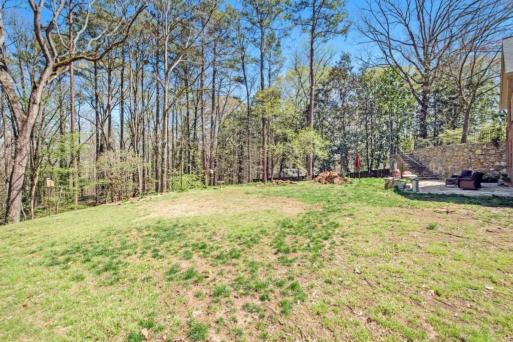 8875 Huntcliff Trace, Sandy Springs, Georgia 30350, 5 Bedrooms Bedrooms, ,4 BathroomsBathrooms,Residential,Sold,8875 Huntcliff Trace,6862089