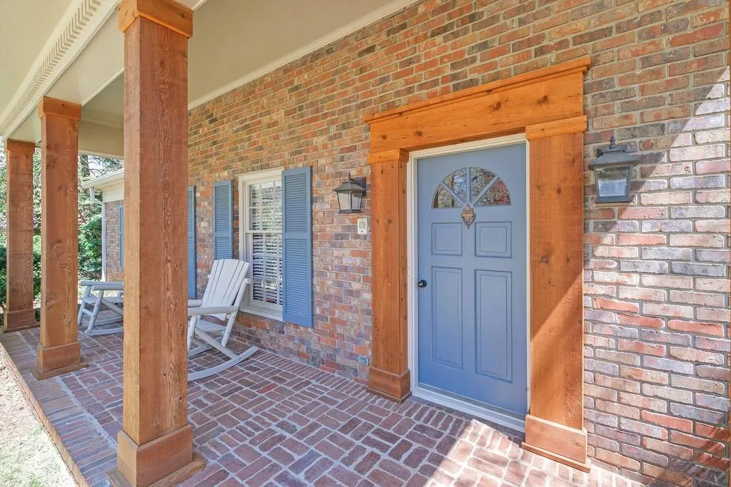 8875 Huntcliff Trace, Sandy Springs, Georgia 30350, 5 Bedrooms Bedrooms, ,4 BathroomsBathrooms,Residential,Sold,8875 Huntcliff Trace,6862089