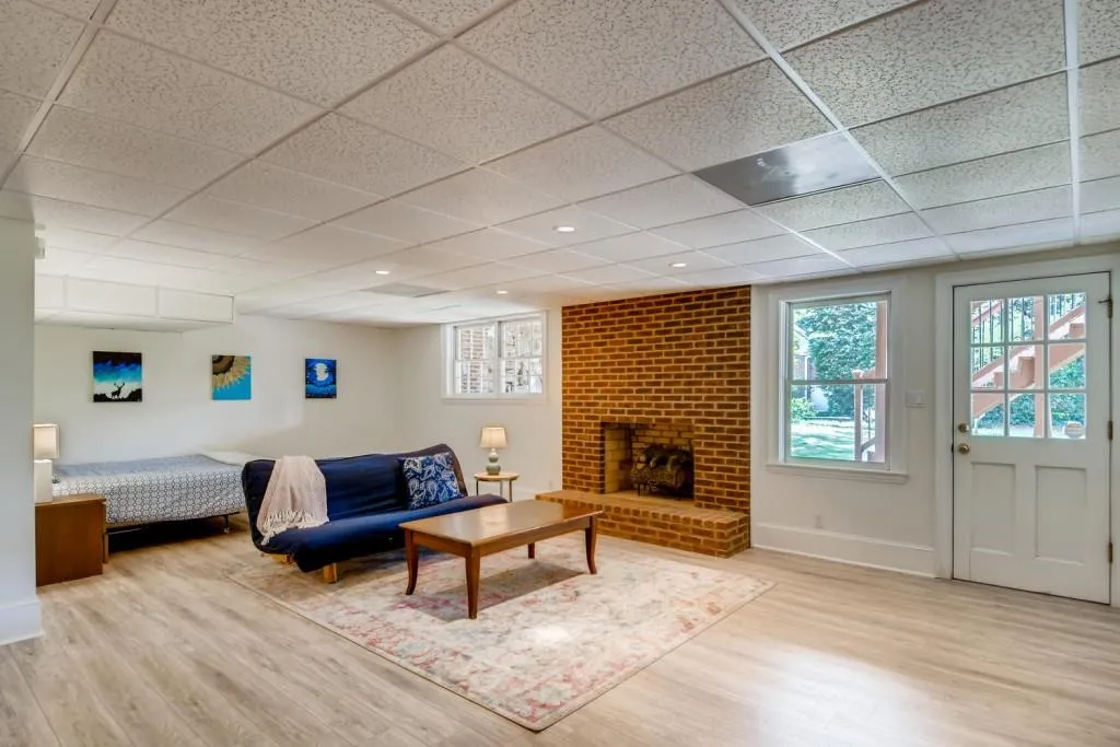 435 Tavern Circle, Sandy Springs, Georgia 30350, 4 Bedrooms Bedrooms, ,5 BathroomsBathrooms,Residential,Sold,435 Tavern Circle,6731877