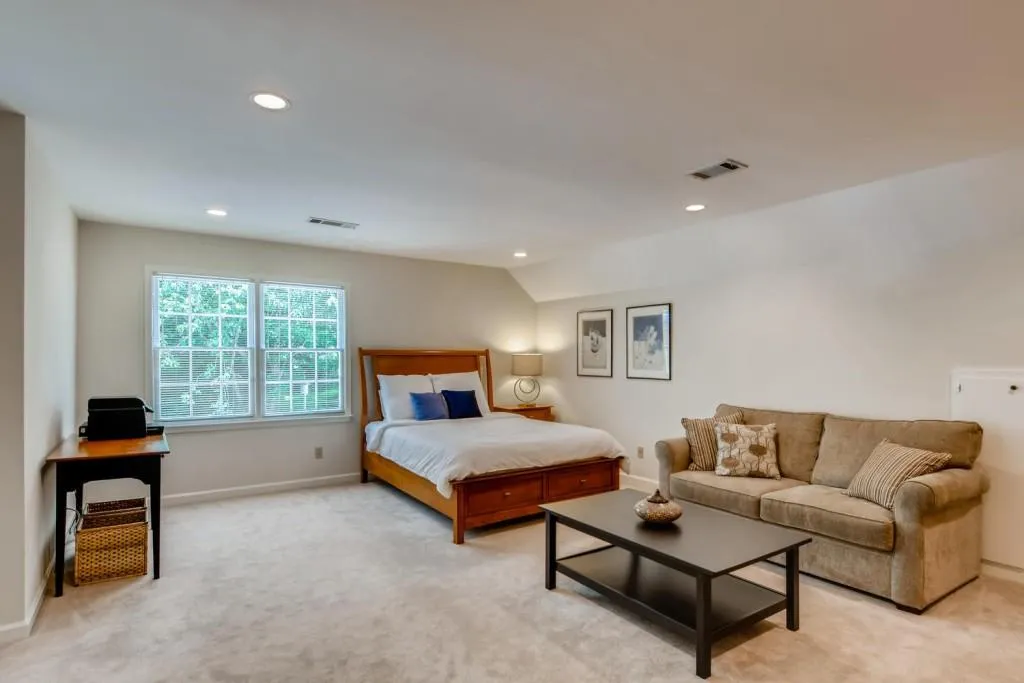 435 Tavern Circle, Sandy Springs, Georgia 30350, 4 Bedrooms Bedrooms, ,5 BathroomsBathrooms,Residential,Sold,435 Tavern Circle,6731877