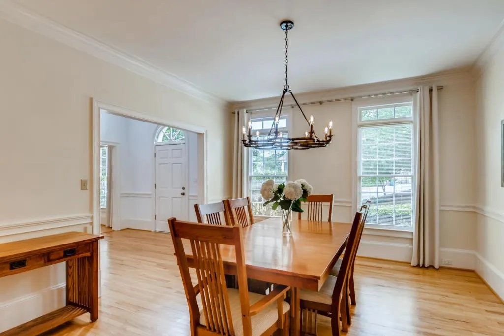 435 Tavern Circle, Sandy Springs, Georgia 30350, 4 Bedrooms Bedrooms, ,5 BathroomsBathrooms,Residential,Sold,435 Tavern Circle,6731877