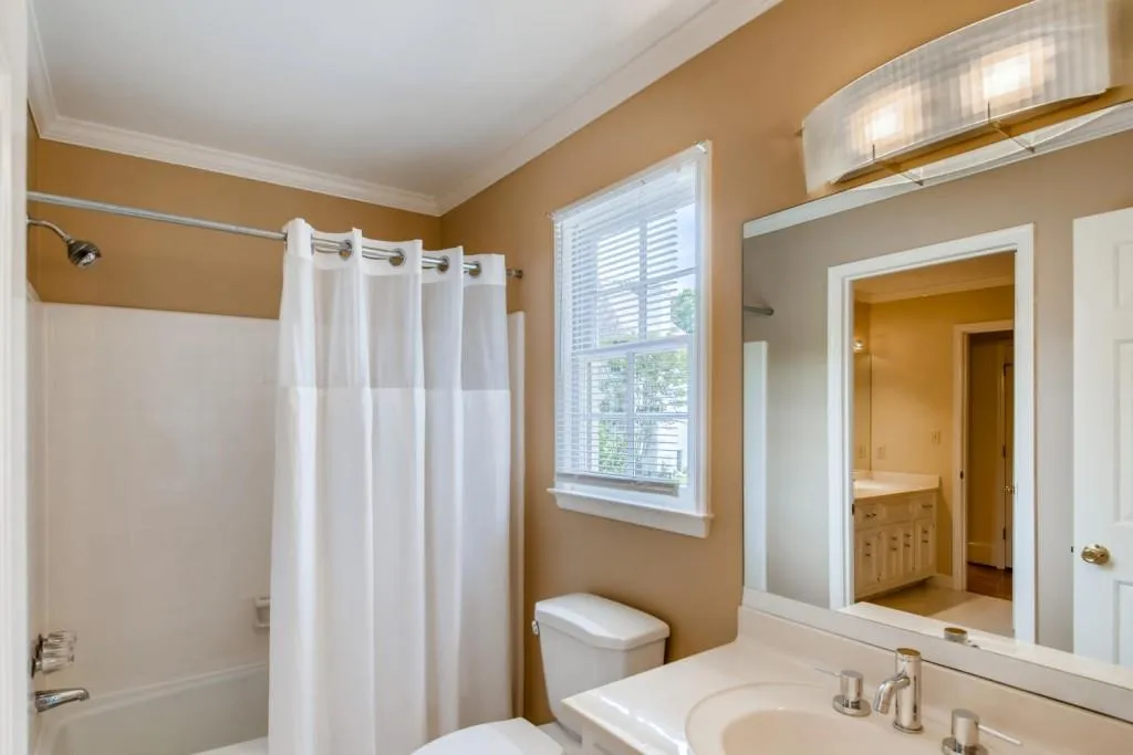 435 Tavern Circle, Sandy Springs, Georgia 30350, 4 Bedrooms Bedrooms, ,5 BathroomsBathrooms,Residential,Sold,435 Tavern Circle,6731877