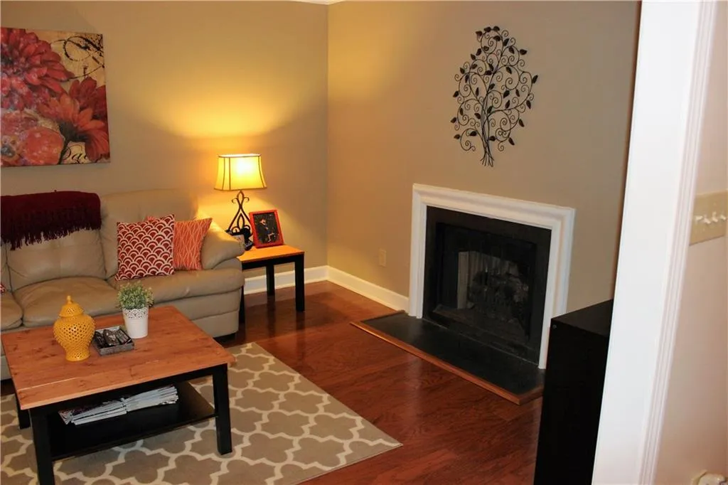 65 Mount Vernon Circle, Sandy Springs, Georgia 30338, 2 Bedrooms Bedrooms, ,2 BathroomsBathrooms,Residential,Sold,65 Mount Vernon Circle,5649976