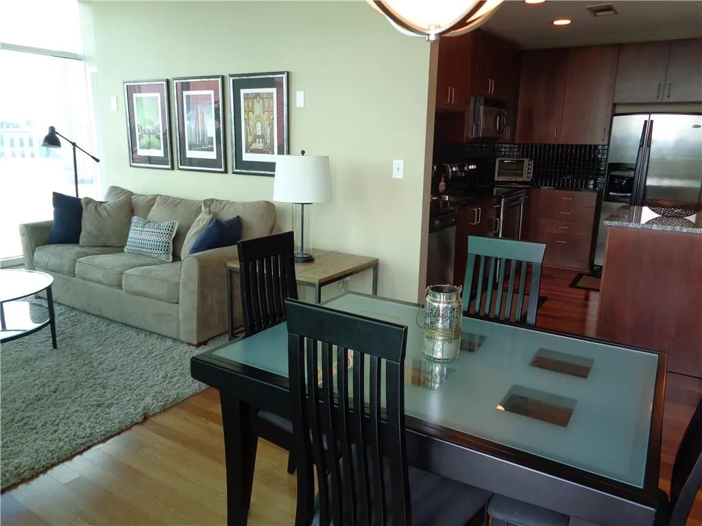 250 Pharr Road Ne Unit 910, Atlanta, Georgia 30305, 2 Bedrooms Bedrooms, ,2 BathroomsBathrooms,Residential,Sold,250 Pharr Road Ne Unit 910,5714570