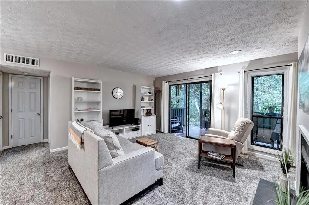 1310 Woodcliff Drive, Sandy Springs, Georgia 30350, 1 Bedroom Bedrooms, ,1 BathroomBathrooms,Residential,Sold,1310 Woodcliff Drive,7116022