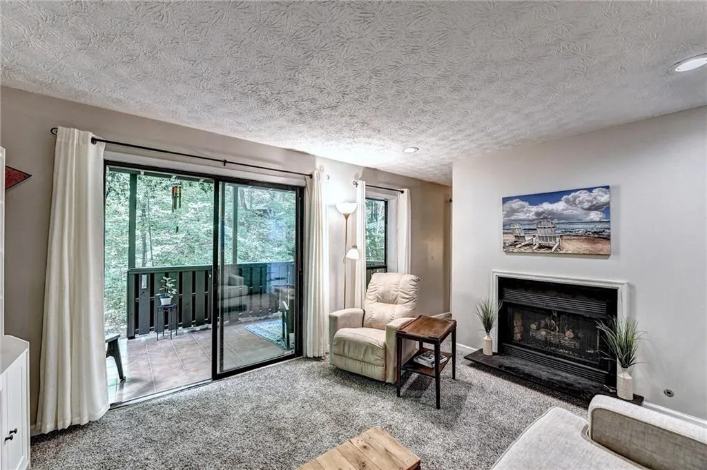 1310 Woodcliff Drive, Sandy Springs, Georgia 30350, 1 Bedroom Bedrooms, ,1 BathroomBathrooms,Residential,Sold,1310 Woodcliff Drive,7116022