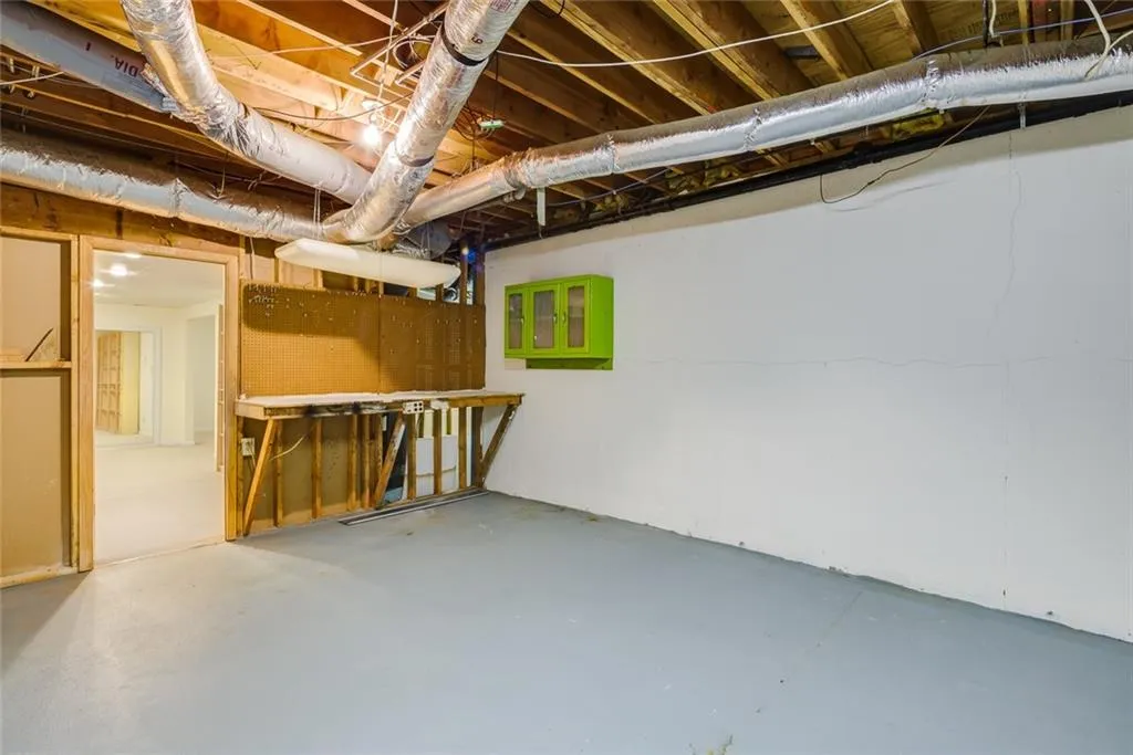 945 Manchester Place, Sandy Springs, Georgia 30328, 5 Bedrooms Bedrooms, ,4 BathroomsBathrooms,Residential,Sold,945 Manchester Place,7030680