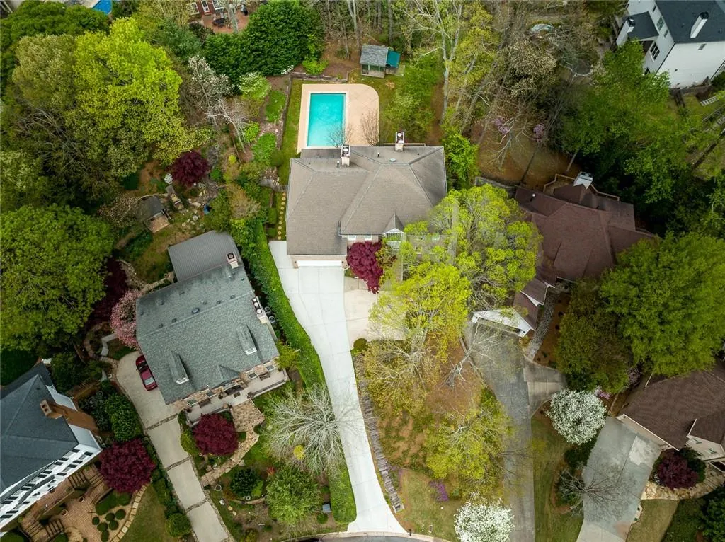 945 Manchester Place, Sandy Springs, Georgia 30328, 5 Bedrooms Bedrooms, ,4 BathroomsBathrooms,Residential,Sold,945 Manchester Place,7030680