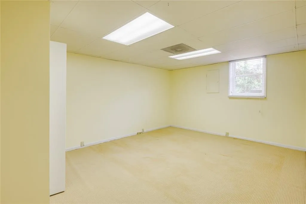 945 Manchester Place, Sandy Springs, Georgia 30328, 5 Bedrooms Bedrooms, ,4 BathroomsBathrooms,Residential,Sold,945 Manchester Place,7030680