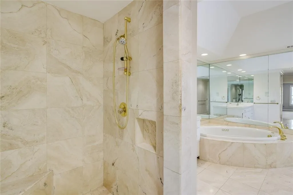 945 Manchester Place, Sandy Springs, Georgia 30328, 5 Bedrooms Bedrooms, ,4 BathroomsBathrooms,Residential,Sold,945 Manchester Place,7030680