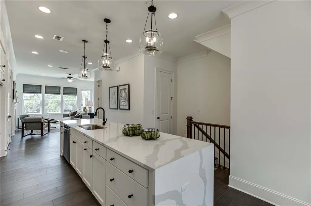6769 Prelude Drive, Sandy Springs, Georgia 30328, 3 Bedrooms Bedrooms, ,3 BathroomsBathrooms,Residential,Sold,6769 Prelude Drive,7187655