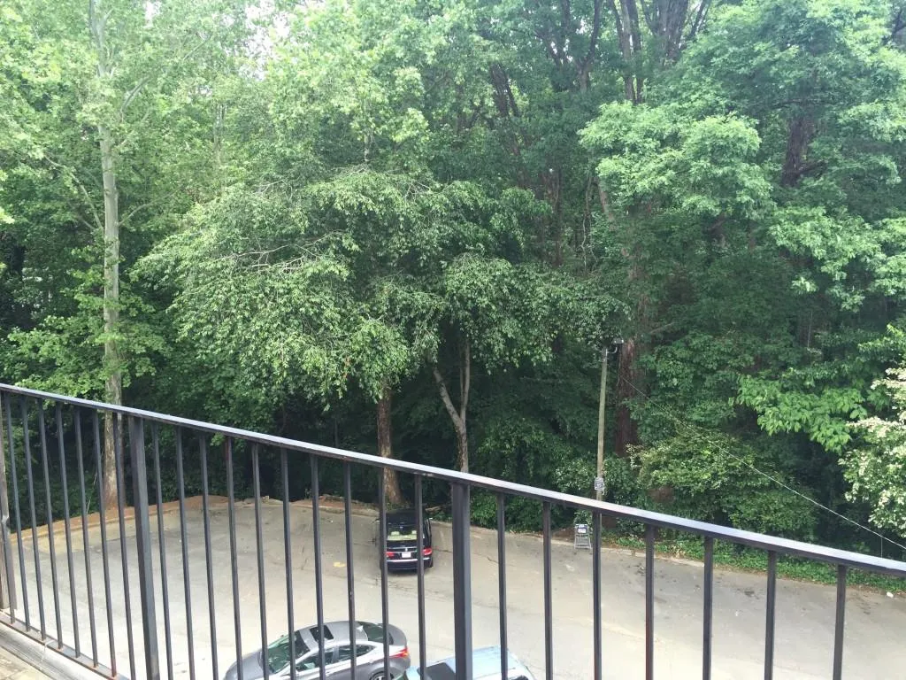 5095 Roswell Road Unit 301, Atlanta, Georgia 30342, 3 Bedrooms Bedrooms, ,2 BathroomsBathrooms,Residential,Sold,5095 Roswell Road Unit 301,5686771