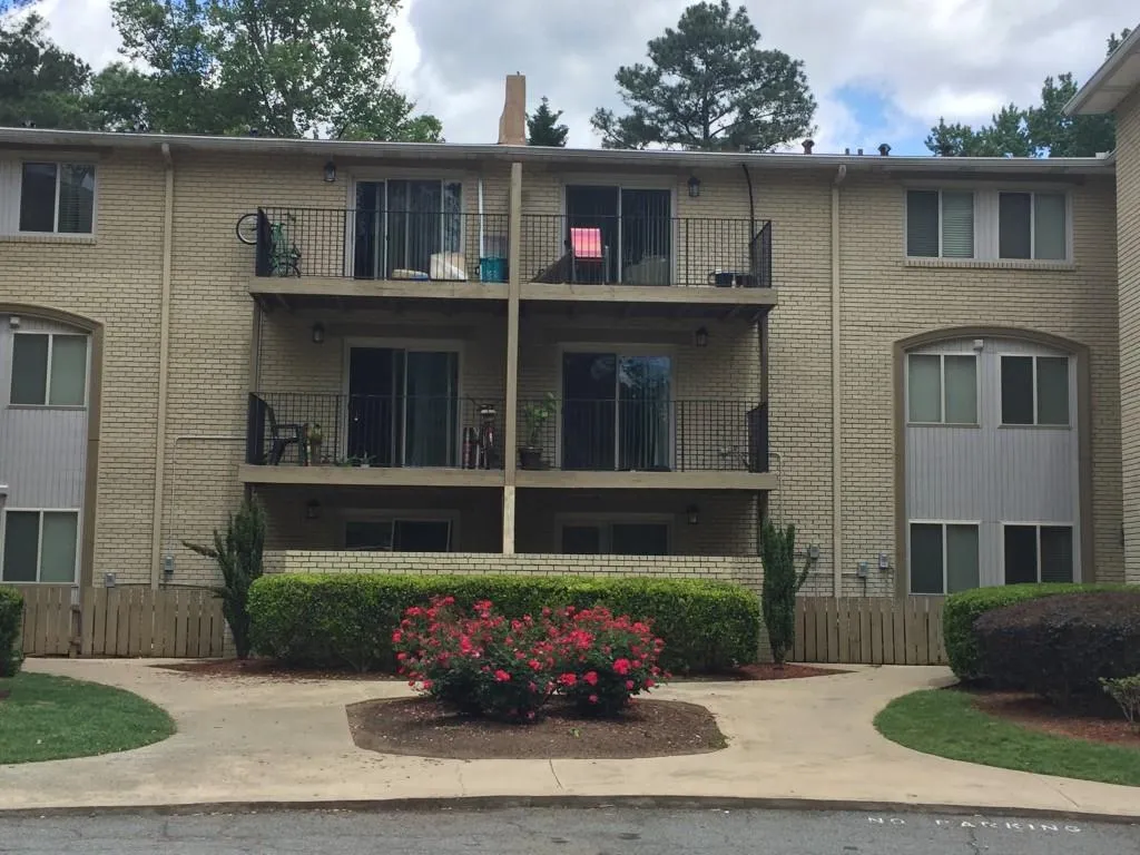 5095 Roswell Road Unit 301, Atlanta, Georgia 30342, 3 Bedrooms Bedrooms, ,2 BathroomsBathrooms,Residential,Sold,5095 Roswell Road Unit 301,5686771