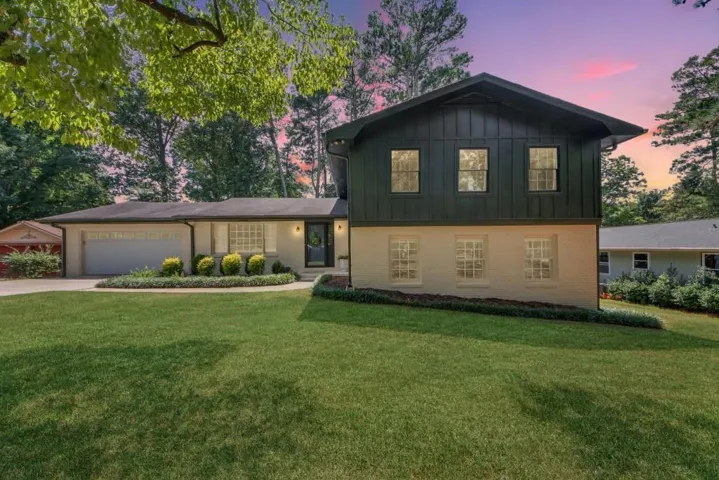 2204 Pine Point Drive, Lawrenceville, Georgia 30043