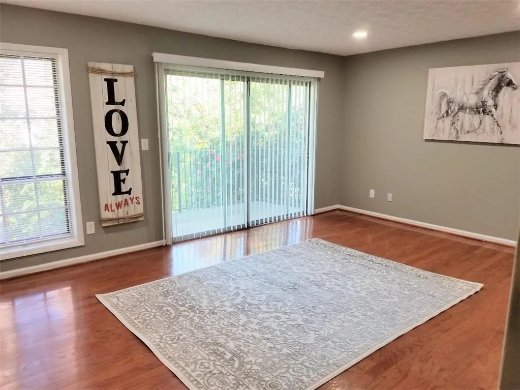 6851 Roswell Road Unit A24, Sandy Springs, Georgia 30328, 2 Bedrooms Bedrooms, ,2 BathroomsBathrooms,Residential,Sold,6851 Roswell Road Unit A24,6828378