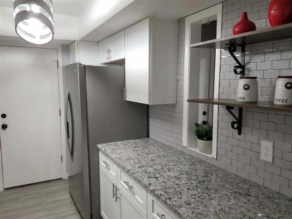 6851 Roswell Road Unit A24, Sandy Springs, Georgia 30328, 2 Bedrooms Bedrooms, ,2 BathroomsBathrooms,Residential,Sold,6851 Roswell Road Unit A24,6828378
