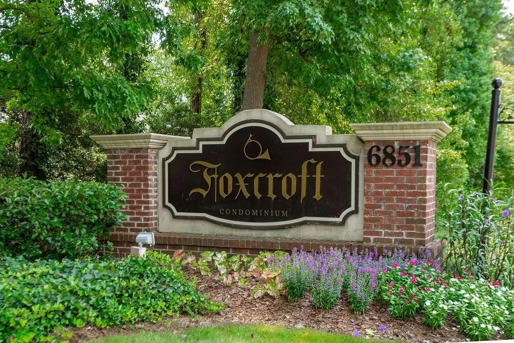 6851 Roswell Road Unit A24, Sandy Springs, Georgia 30328, 2 Bedrooms Bedrooms, ,2 BathroomsBathrooms,Residential,Sold,6851 Roswell Road Unit A24,6828378