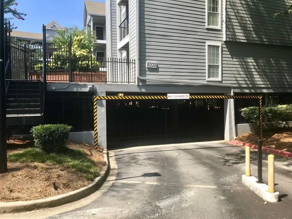 625 Granville Court Unit 625, Atlanta, Georgia 30328, 1 Bedroom Bedrooms, ,1 BathroomBathrooms,Residential,Sold,625 Granville Court Unit 625,6620805