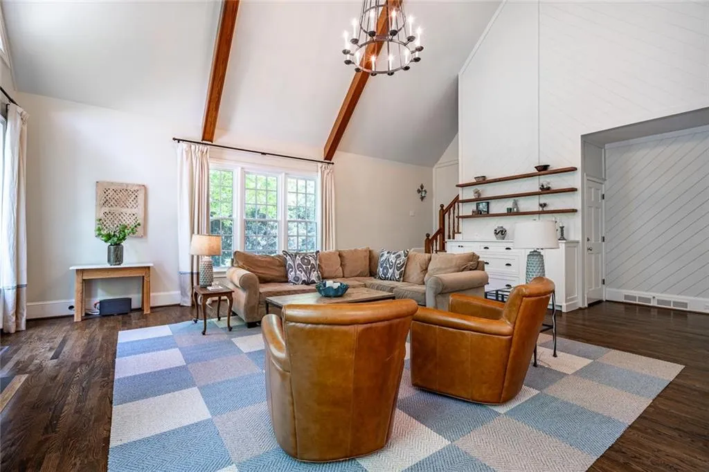 300 Sologne Court, Atlanta, Georgia 30327, 6 Bedrooms Bedrooms, ,5 BathroomsBathrooms,Residential,Sold,300 Sologne Court,7433237