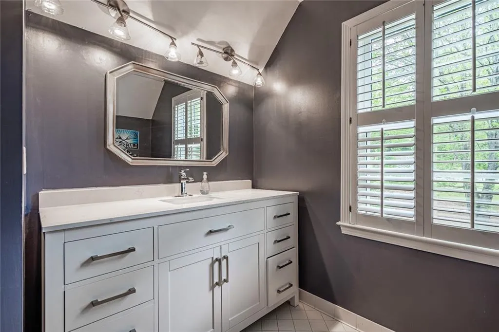 300 Sologne Court, Atlanta, Georgia 30327, 6 Bedrooms Bedrooms, ,5 BathroomsBathrooms,Residential,Sold,300 Sologne Court,7433237