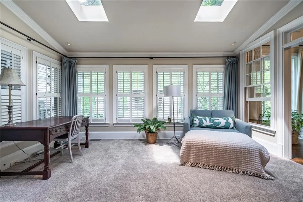 300 Sologne Court, Atlanta, Georgia 30327, 6 Bedrooms Bedrooms, ,5 BathroomsBathrooms,Residential,Sold,300 Sologne Court,7433237