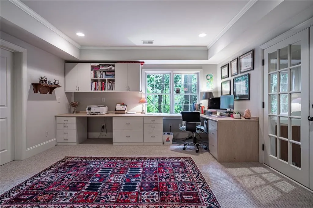 300 Sologne Court, Atlanta, Georgia 30327, 6 Bedrooms Bedrooms, ,5 BathroomsBathrooms,Residential,Sold,300 Sologne Court,7433237