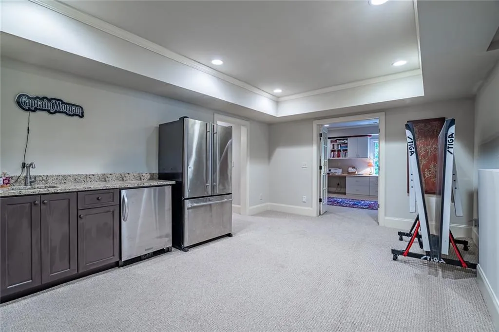 300 Sologne Court, Atlanta, Georgia 30327, 6 Bedrooms Bedrooms, ,5 BathroomsBathrooms,Residential,Sold,300 Sologne Court,7433237