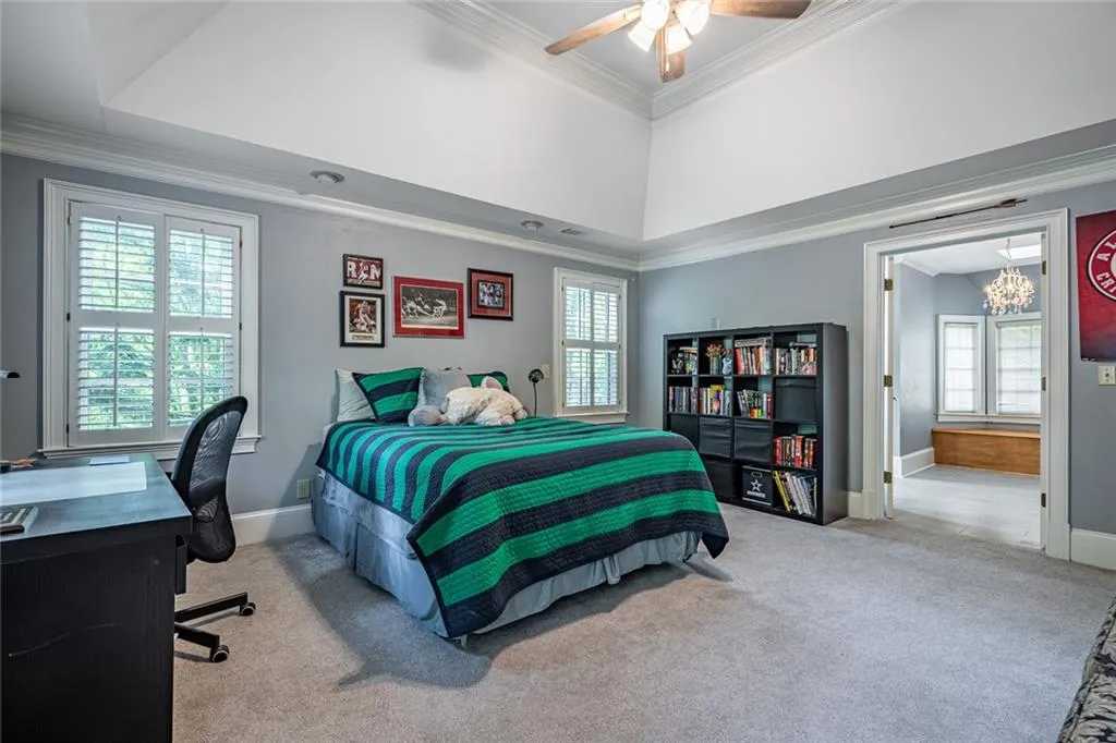 300 Sologne Court, Atlanta, Georgia 30327, 6 Bedrooms Bedrooms, ,5 BathroomsBathrooms,Residential,Sold,300 Sologne Court,7433237