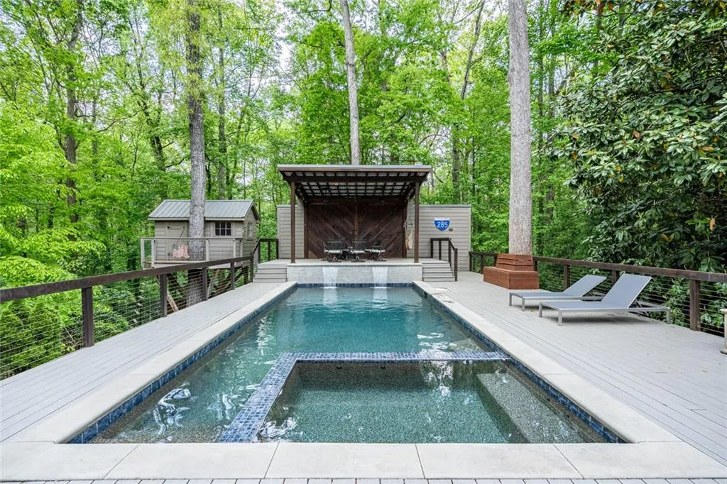 300 Sologne Court, Atlanta, Georgia 30327, 6 Bedrooms Bedrooms, ,5 BathroomsBathrooms,Residential,Sold,300 Sologne Court,7433237