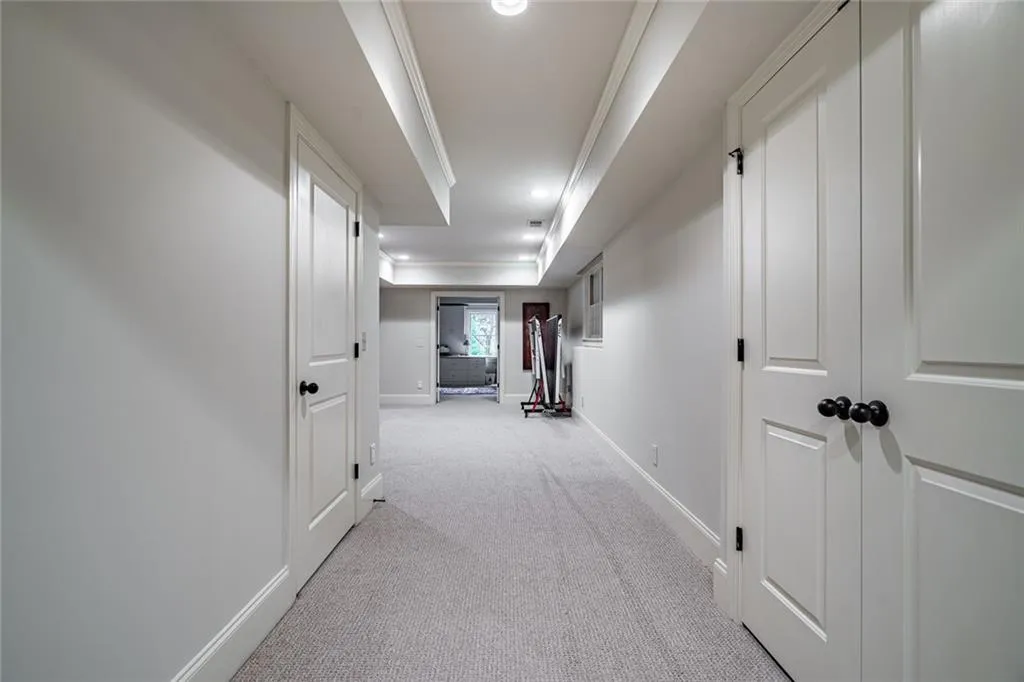 300 Sologne Court, Atlanta, Georgia 30327, 6 Bedrooms Bedrooms, ,5 BathroomsBathrooms,Residential,Sold,300 Sologne Court,7433237