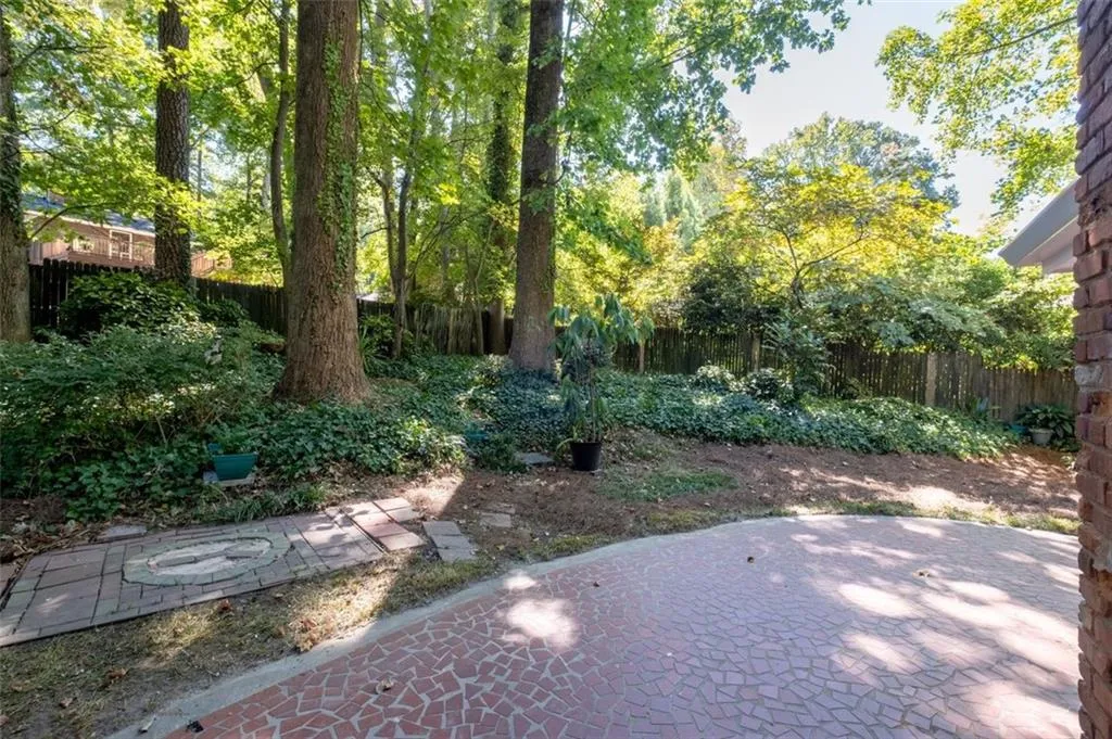 5805 Brookgreen Road, Atlanta, Georgia 30328, 3 Bedrooms Bedrooms, ,2 BathroomsBathrooms,Residential,Sold,5805 Brookgreen Road,7121707