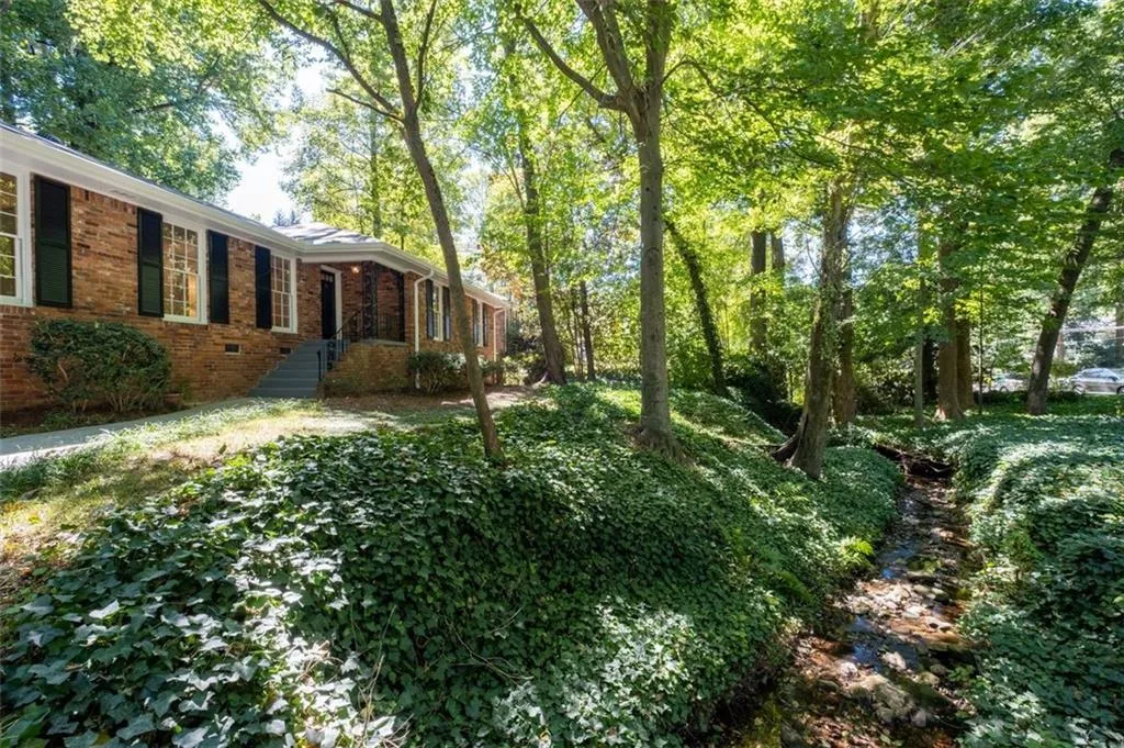 5805 Brookgreen Road, Atlanta, Georgia 30328, 3 Bedrooms Bedrooms, ,2 BathroomsBathrooms,Residential,Sold,5805 Brookgreen Road,7121707