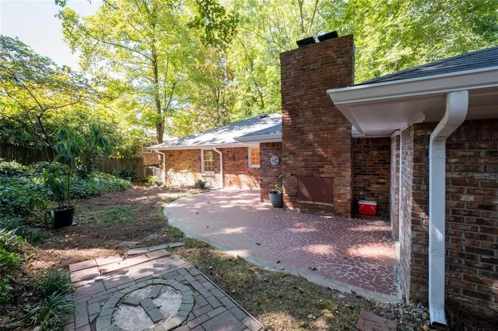 5805 Brookgreen Road, Atlanta, Georgia 30328, 3 Bedrooms Bedrooms, ,2 BathroomsBathrooms,Residential,Sold,5805 Brookgreen Road,7121707