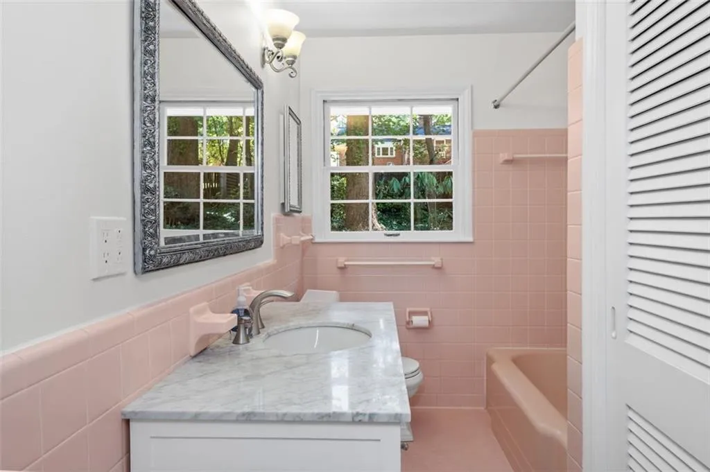 5805 Brookgreen Road, Atlanta, Georgia 30328, 3 Bedrooms Bedrooms, ,2 BathroomsBathrooms,Residential,Sold,5805 Brookgreen Road,7121707