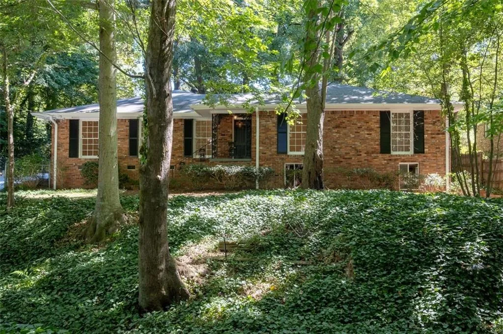 5805 Brookgreen Road, Atlanta, Georgia 30328, 3 Bedrooms Bedrooms, ,2 BathroomsBathrooms,Residential,Sold,5805 Brookgreen Road,7121707