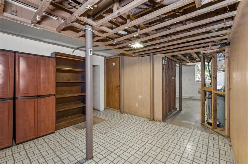 5805 Brookgreen Road, Atlanta, Georgia 30328, 3 Bedrooms Bedrooms, ,2 BathroomsBathrooms,Residential,Sold,5805 Brookgreen Road,7121707