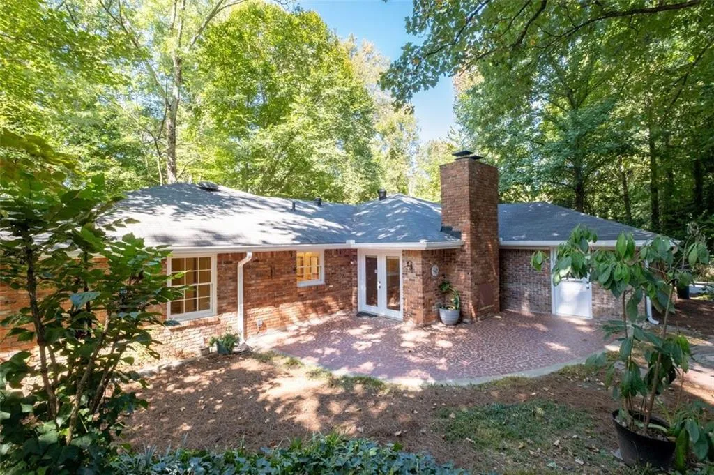 5805 Brookgreen Road, Atlanta, Georgia 30328, 3 Bedrooms Bedrooms, ,2 BathroomsBathrooms,Residential,Sold,5805 Brookgreen Road,7121707