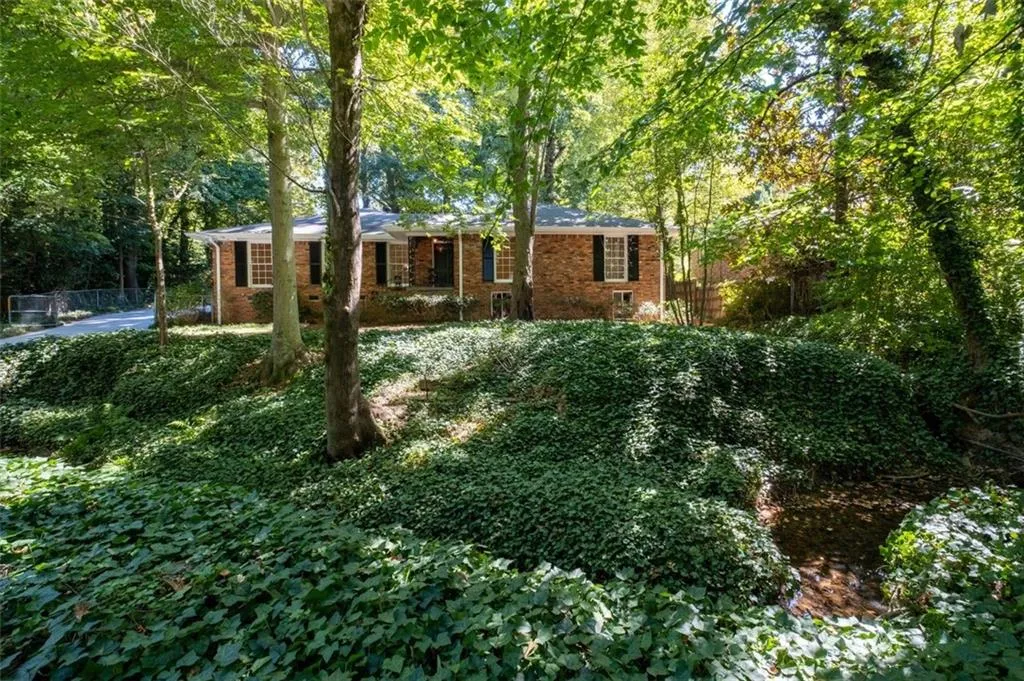 5805 Brookgreen Road, Atlanta, Georgia 30328, 3 Bedrooms Bedrooms, ,2 BathroomsBathrooms,Residential,Sold,5805 Brookgreen Road,7121707
