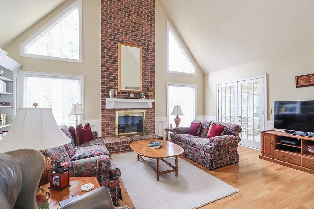 7370 Stoneykirk Close, Sandy Springs, Georgia 30350, 5 Bedrooms Bedrooms, ,4 BathroomsBathrooms,Residential,Sold,7370 Stoneykirk Close,6838370