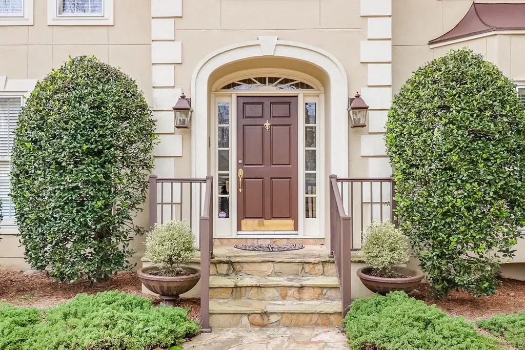 7370 Stoneykirk Close, Sandy Springs, Georgia 30350, 5 Bedrooms Bedrooms, ,4 BathroomsBathrooms,Residential,Sold,7370 Stoneykirk Close,6838370