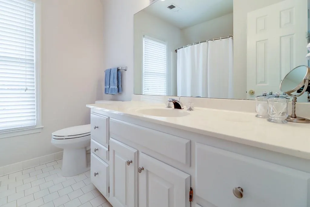 7370 Stoneykirk Close, Sandy Springs, Georgia 30350, 5 Bedrooms Bedrooms, ,4 BathroomsBathrooms,Residential,Sold,7370 Stoneykirk Close,6838370