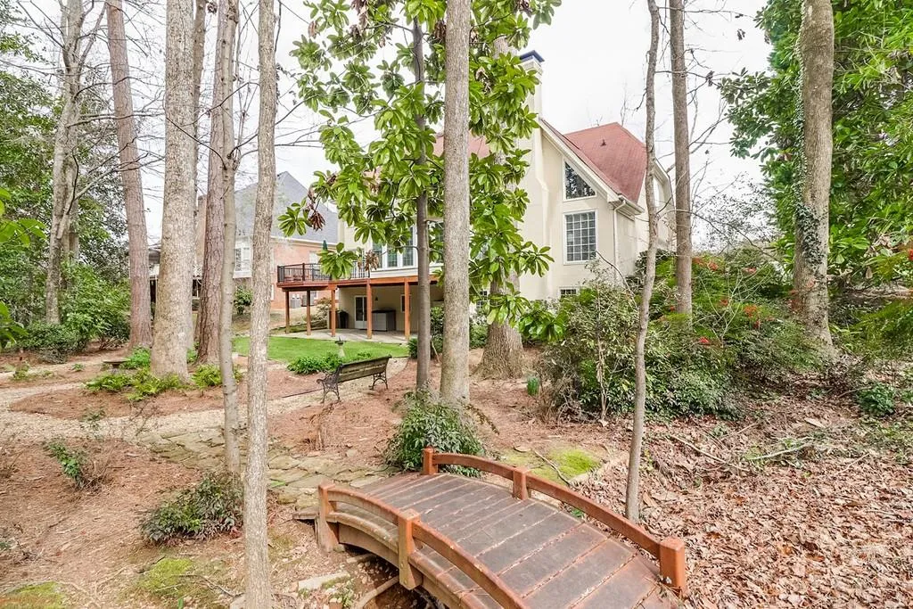 7370 Stoneykirk Close, Sandy Springs, Georgia 30350, 5 Bedrooms Bedrooms, ,4 BathroomsBathrooms,Residential,Sold,7370 Stoneykirk Close,6838370