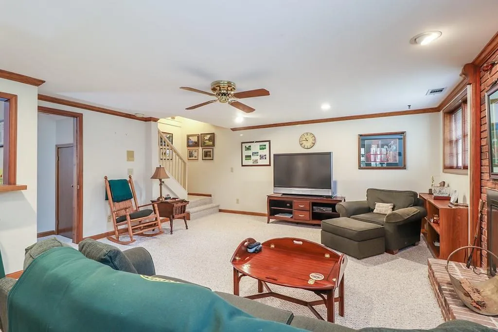 7370 Stoneykirk Close, Sandy Springs, Georgia 30350, 5 Bedrooms Bedrooms, ,4 BathroomsBathrooms,Residential,Sold,7370 Stoneykirk Close,6838370