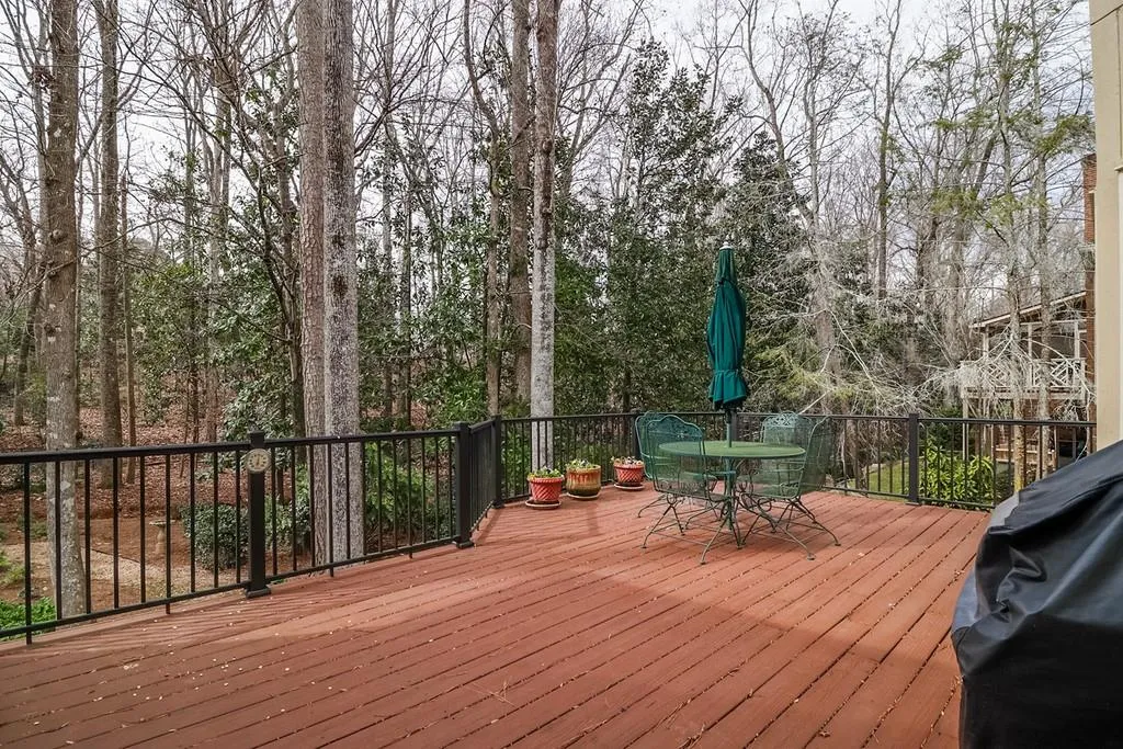 7370 Stoneykirk Close, Sandy Springs, Georgia 30350, 5 Bedrooms Bedrooms, ,4 BathroomsBathrooms,Residential,Sold,7370 Stoneykirk Close,6838370