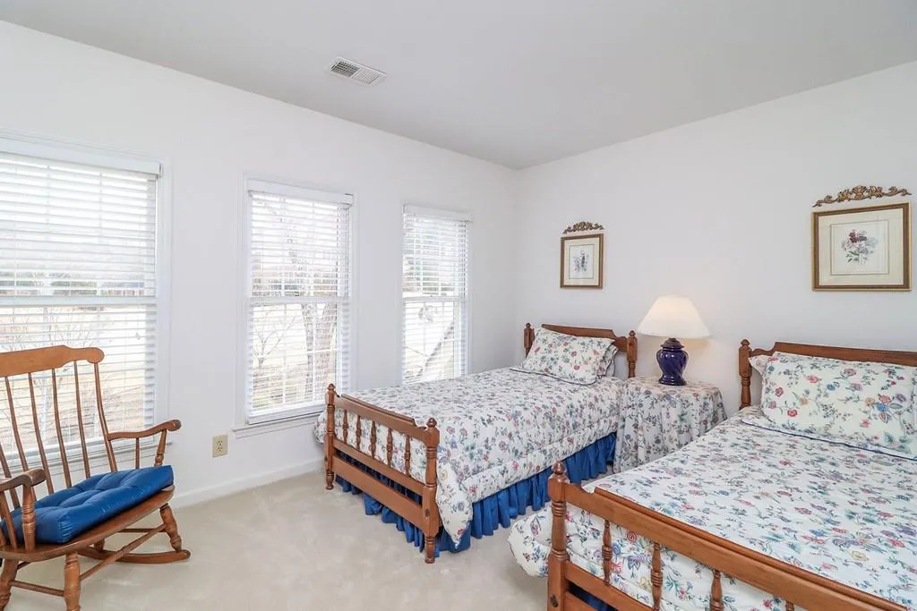 7370 Stoneykirk Close, Sandy Springs, Georgia 30350, 5 Bedrooms Bedrooms, ,4 BathroomsBathrooms,Residential,Sold,7370 Stoneykirk Close,6838370