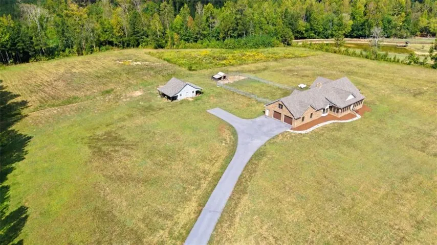 380 Bozeman Road Nw, White, Georgia 30184
