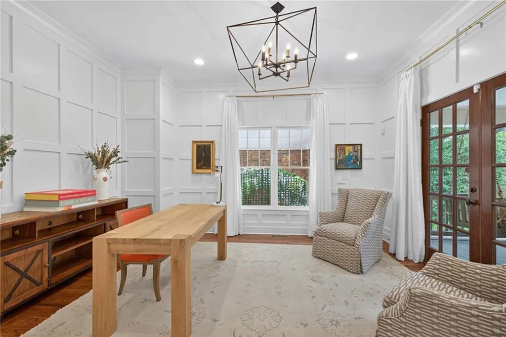 615 Burke Road Ne, Atlanta, Georgia 30305, 6 Bedrooms Bedrooms, ,5 BathroomsBathrooms,Residential,For Sale,615 Burke Road Ne,7611253