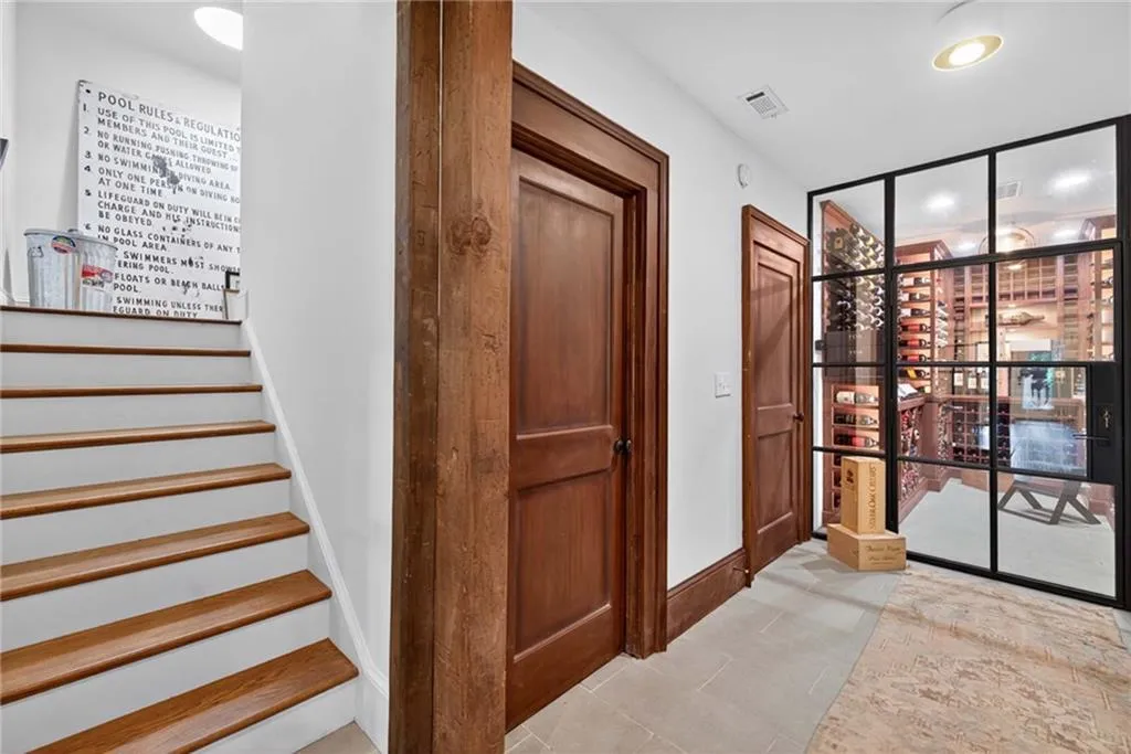 615 Burke Road Ne, Atlanta, Georgia 30305, 6 Bedrooms Bedrooms, ,5 BathroomsBathrooms,Residential,For Sale,615 Burke Road Ne,7611253