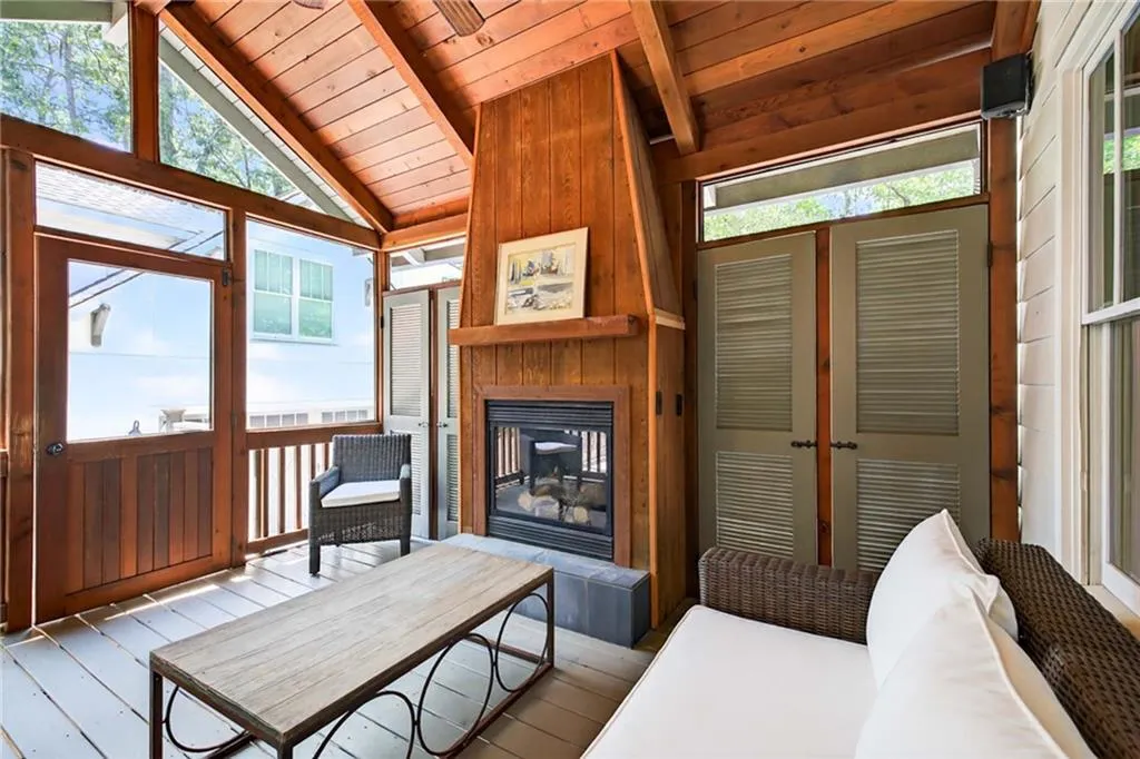 615 Burke Road Ne, Atlanta, Georgia 30305, 6 Bedrooms Bedrooms, ,5 BathroomsBathrooms,Residential,For Sale,615 Burke Road Ne,7611253